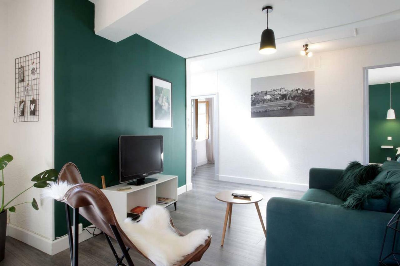 Les Gites De Laure - L'Or Vert, Appartement Avec Vue Sur Le Chateau, Parking Prive, Climatisation, Netflix, A 160 M De La Cite Medievale 卡尔卡松 外观 照片